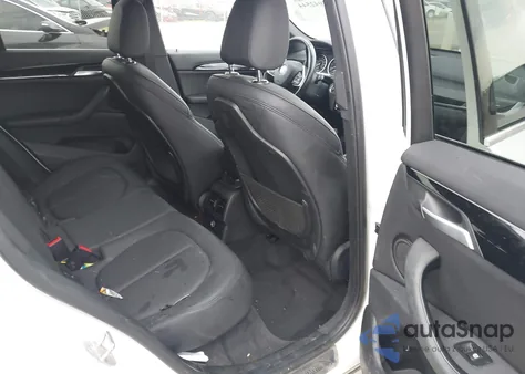 2017 BMW X1 xDrive28I из США, поврежденный, VIN WBXHT3C32H5F83337